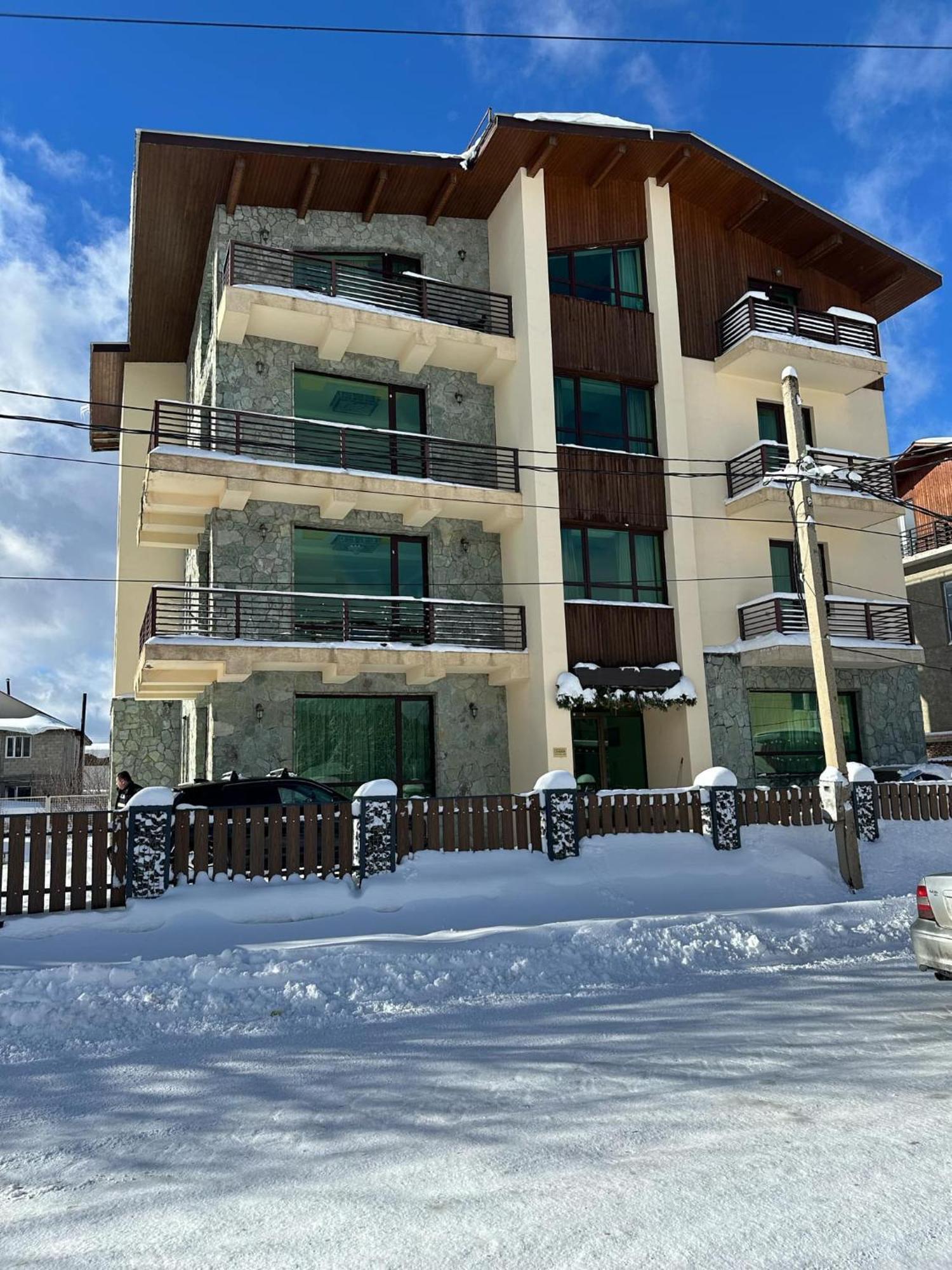 Hotel In Bakuriani Exteriör bild
